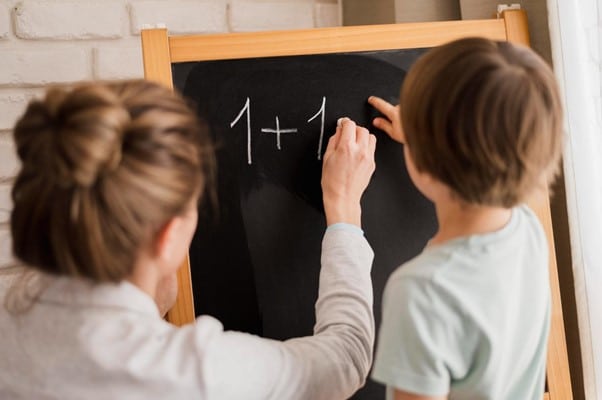 Mentálna aritmetika a školská matematika: priatelia alebo nepriatelia?