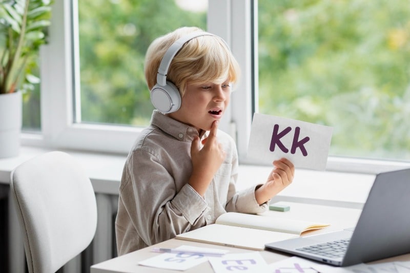 Ako sa môže školák naučiť angličtinu na pokročilej úrovni